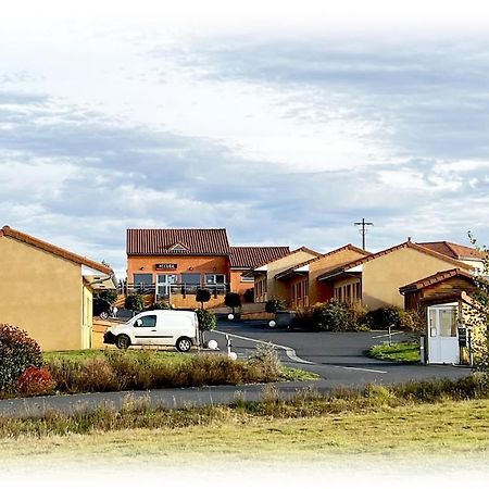 Hotel Cantal Cottages Saint-Georges  エクステリア 写真