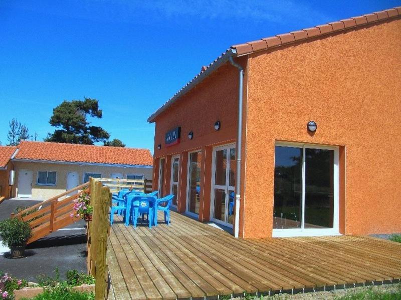 Hotel Cantal Cottages Saint-Georges  エクステリア 写真