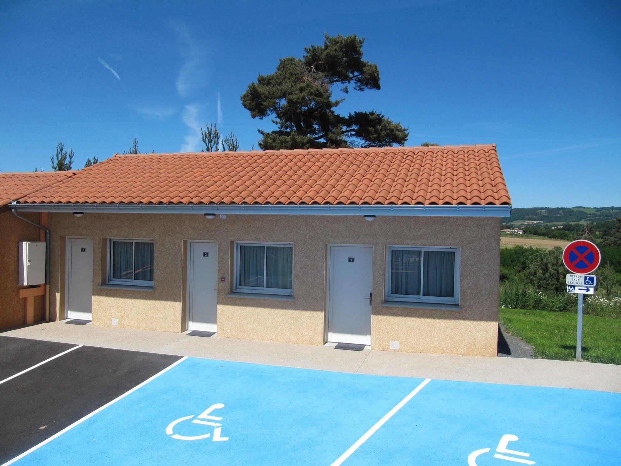 Hotel Cantal Cottages Saint-Georges  エクステリア 写真