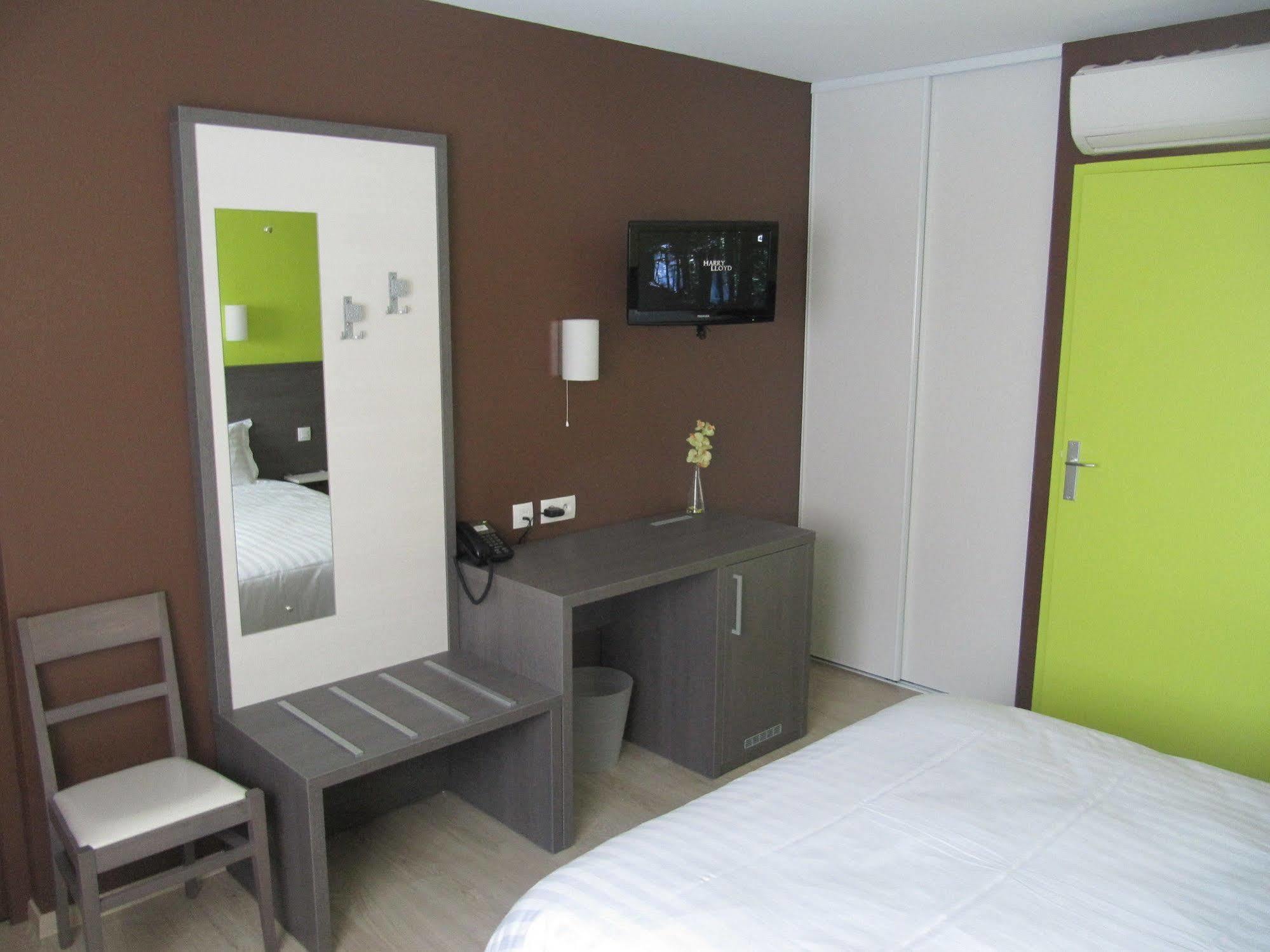 Hotel Cantal Cottages Saint-Georges  エクステリア 写真
